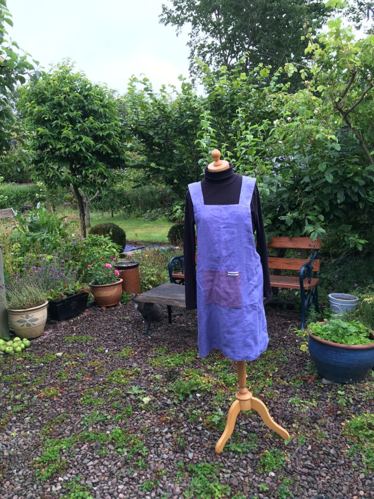 Pinny No 176, Indigo Mark I, front view
