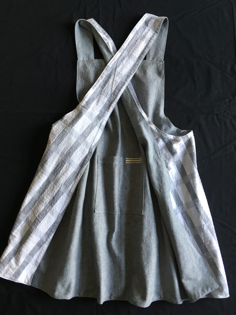 Pinny 185, Gentle Grey Mark II, rear view