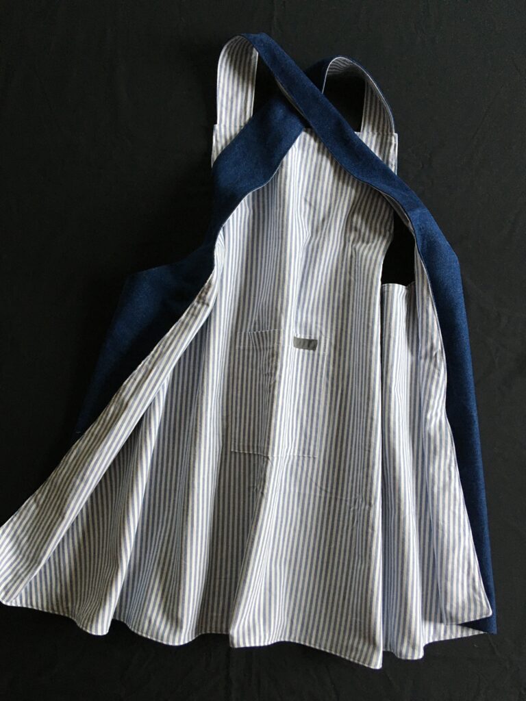 Pinny 188 Denim + Pintsrpe, folded to show reverse